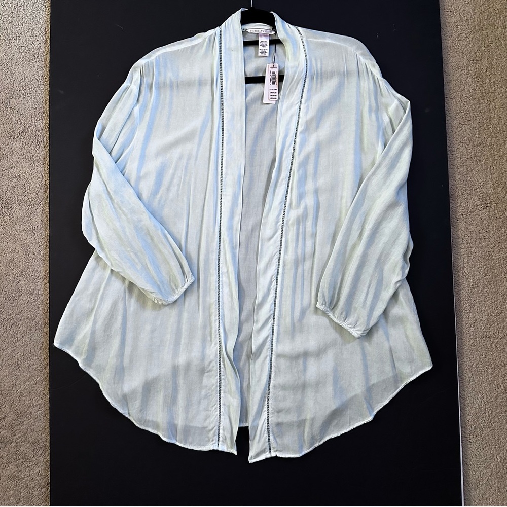 Victoria’s Secret Light Blue lightweight Open Front lounge top loungewear pajama